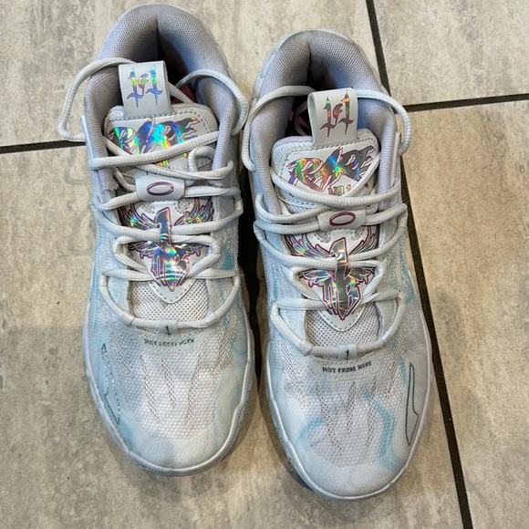 LeMelo Puma basketball shoes size 7, youth - Picture 3 of 4